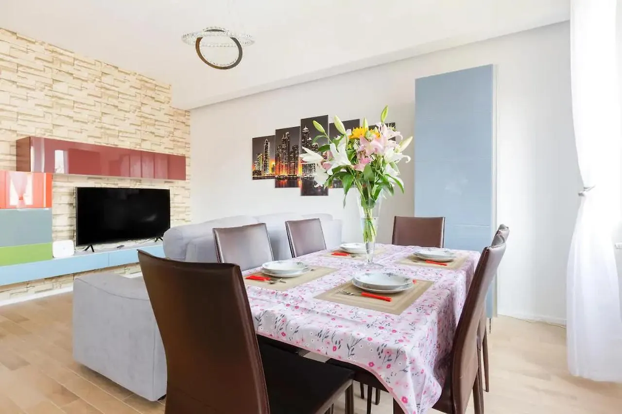 Central Maya Apartment Milaan Italië