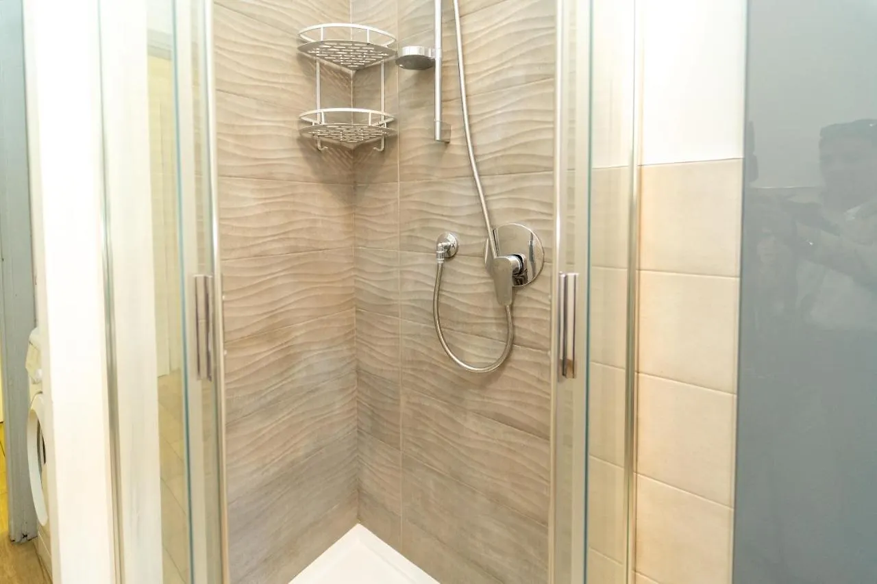 Central Maya Apartment Milan